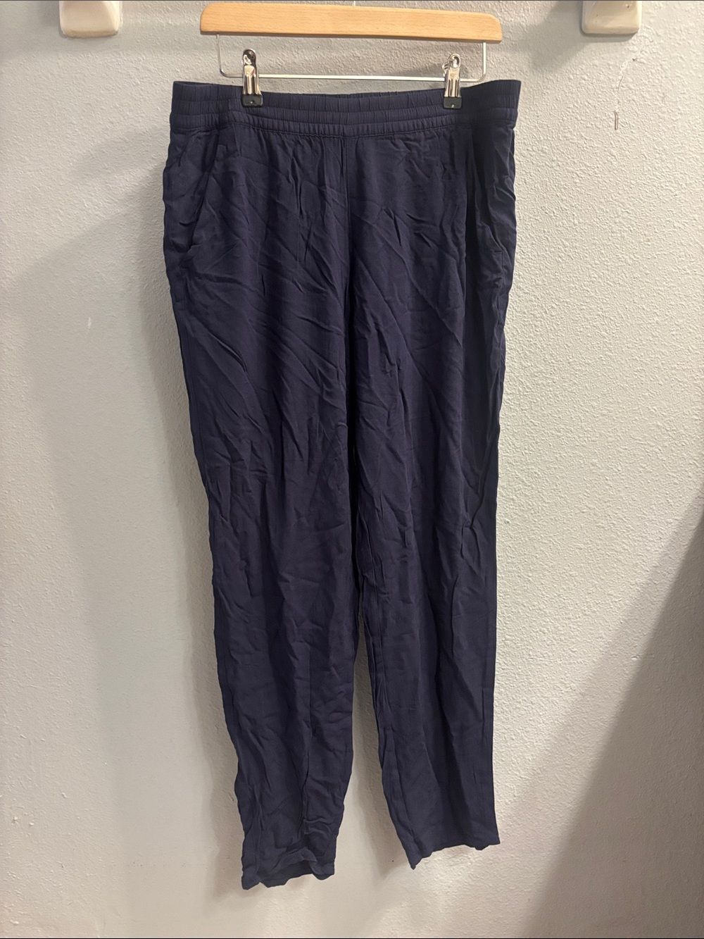 Divided Women's Navy Elastic-Waist Track Pants